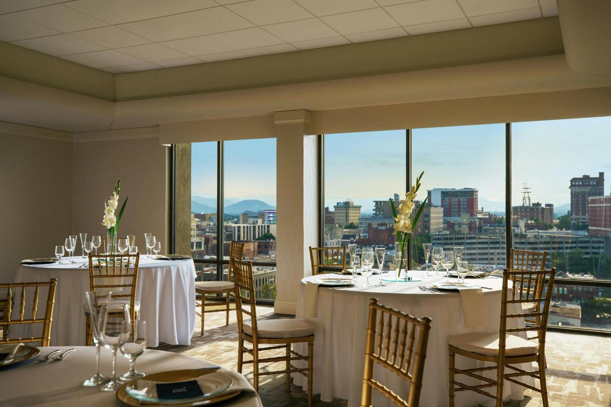 Renaissance Asheville Downtown Hotel Bagian luar foto
