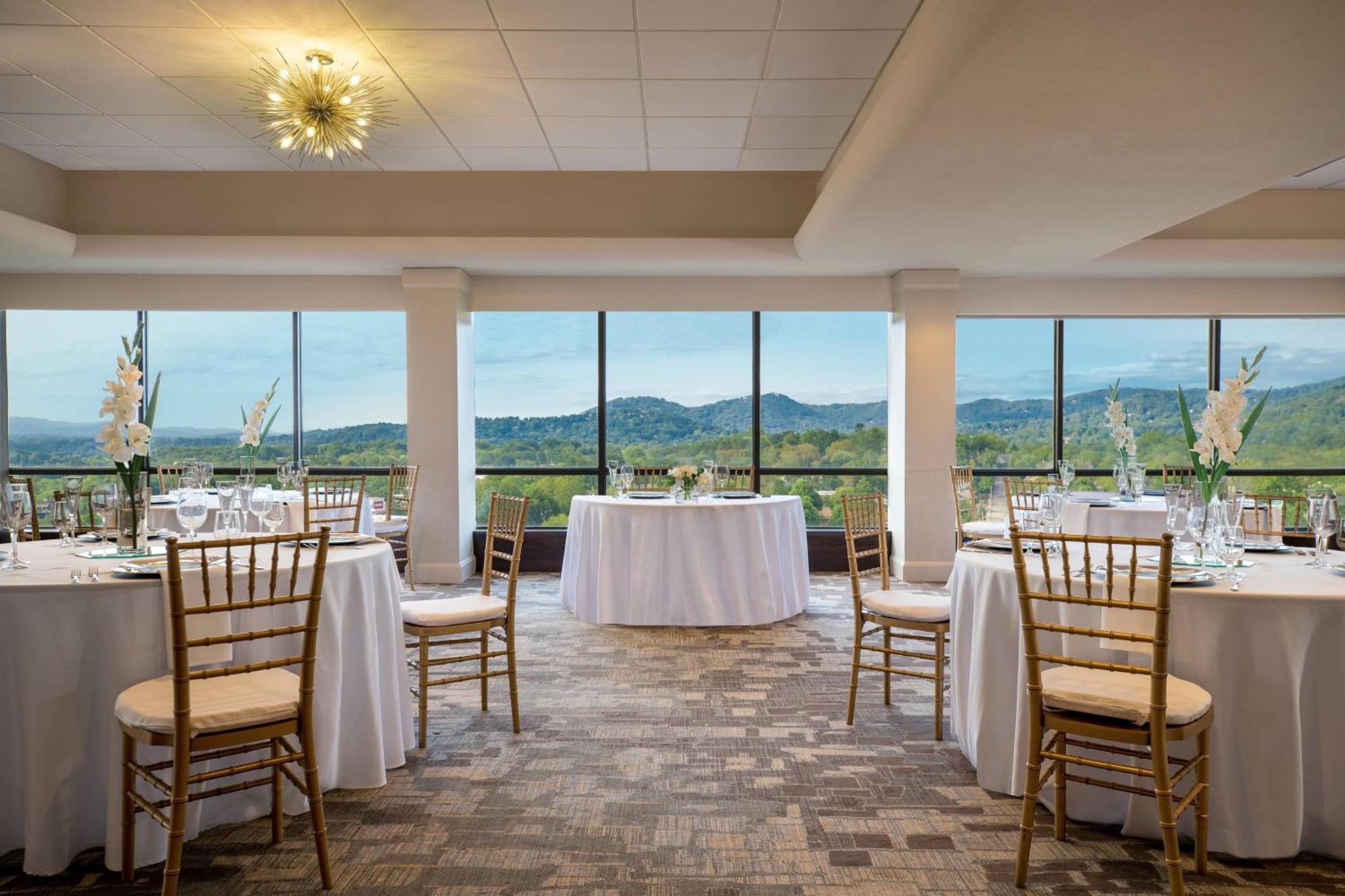 Renaissance Asheville Downtown Hotel Bagian luar foto
