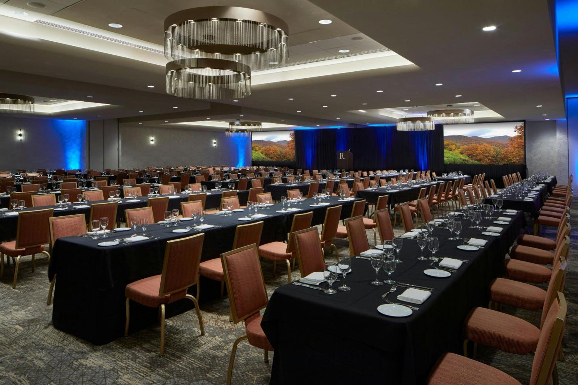Renaissance Asheville Downtown Hotel Bagian luar foto